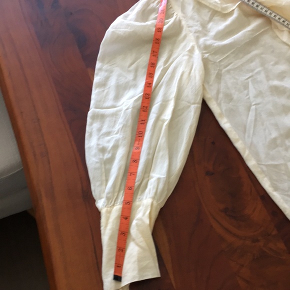 Mille Resort & Travel butter yellow semi sheer ruffle blouse M - Picture 9 of 10